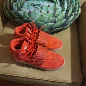 Adidas Tubular Sneakers